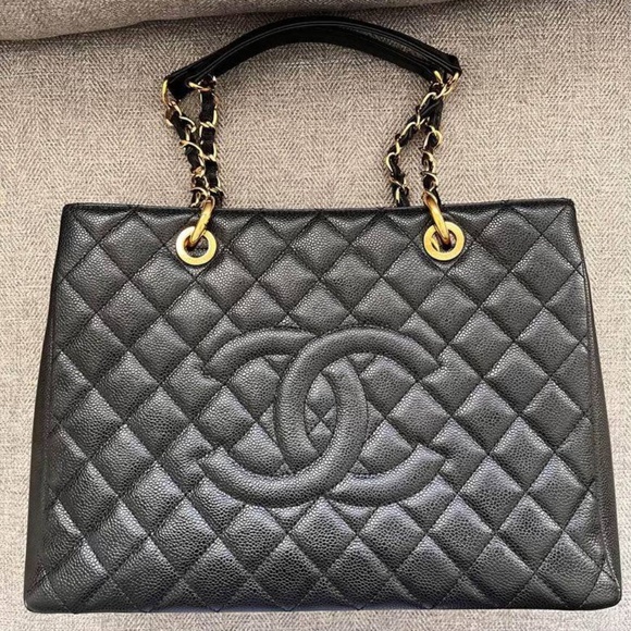 CHANEL Bag - Picture 1 of 5